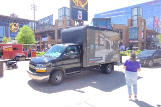 Truck Advertising vs. Bus Advertising: Deciding the Best Option for Your Brand